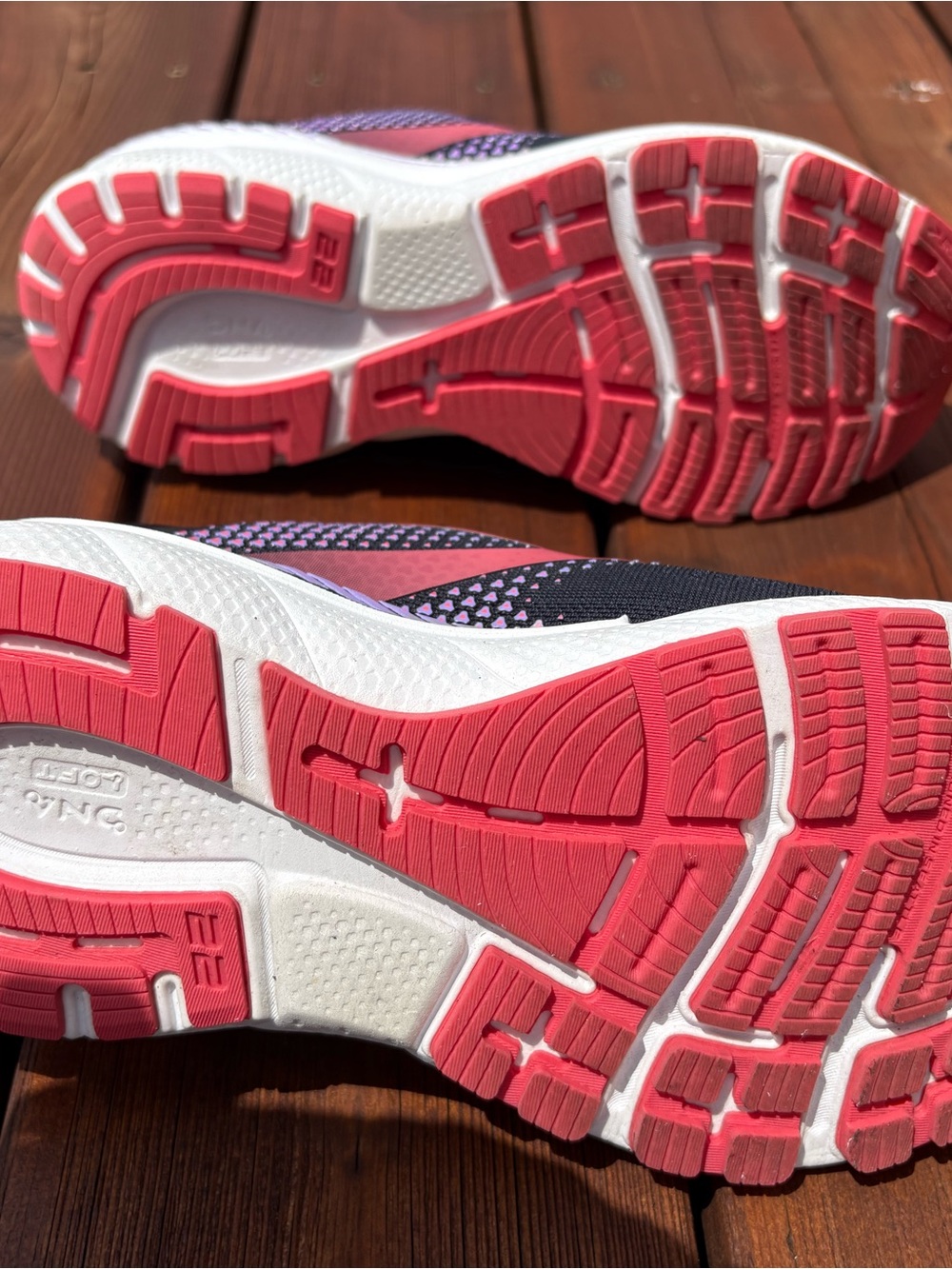 Brooks Adrenaline GTS 22 Women Shoes - BRAND NEW. Size 8.5 - Picture 8 of 10